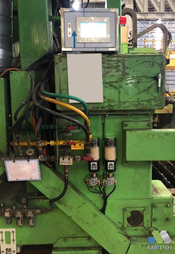 G-LUBE EM D multiponto acionado por PLC Lubrificador multiponto G-LUBE EM D instalado em máquina com acionamento por PLC