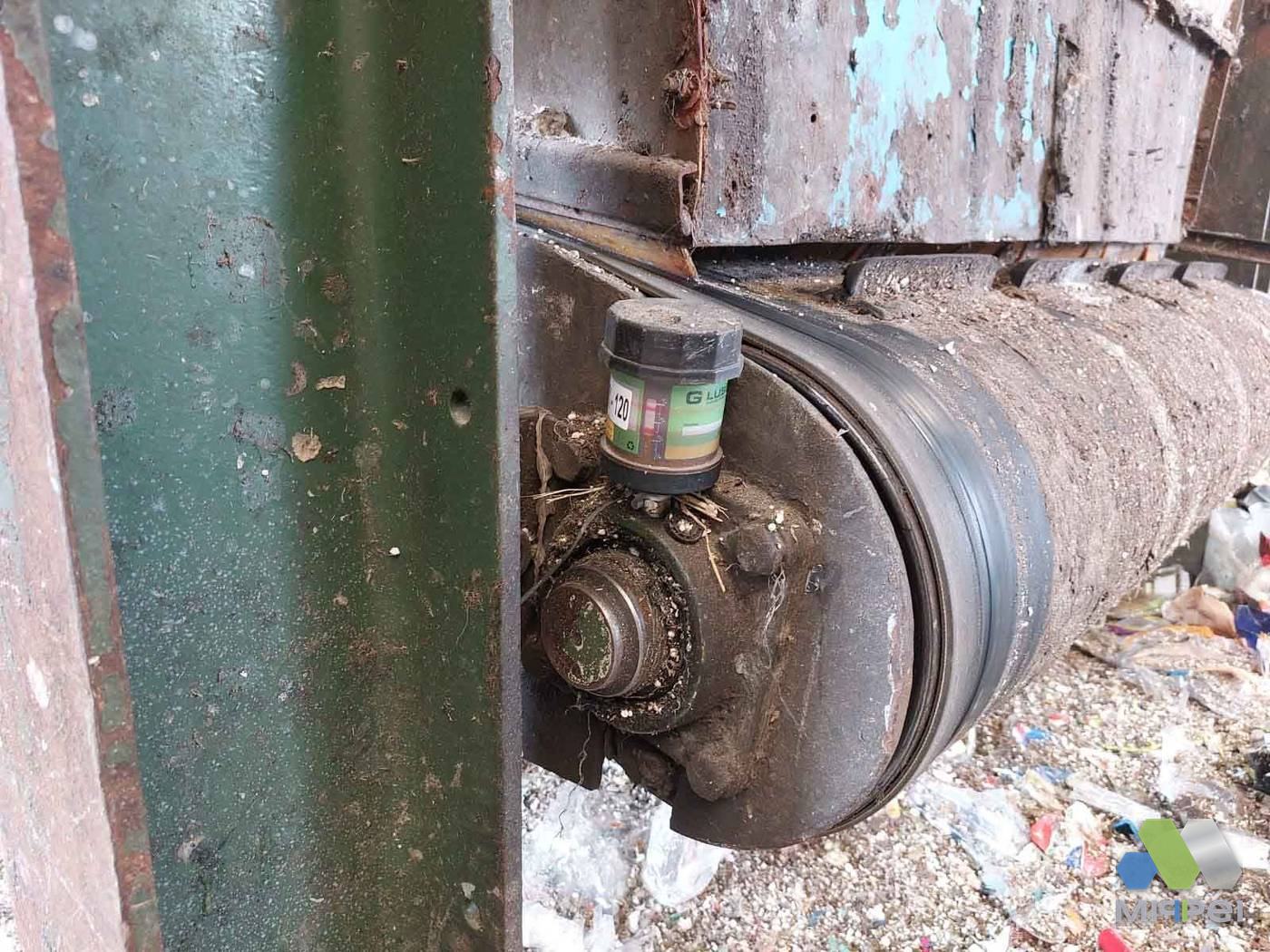 Mancal de tambor em ambiente severo Lubrificador automático em mancal de tambor exposto a ambiente severo