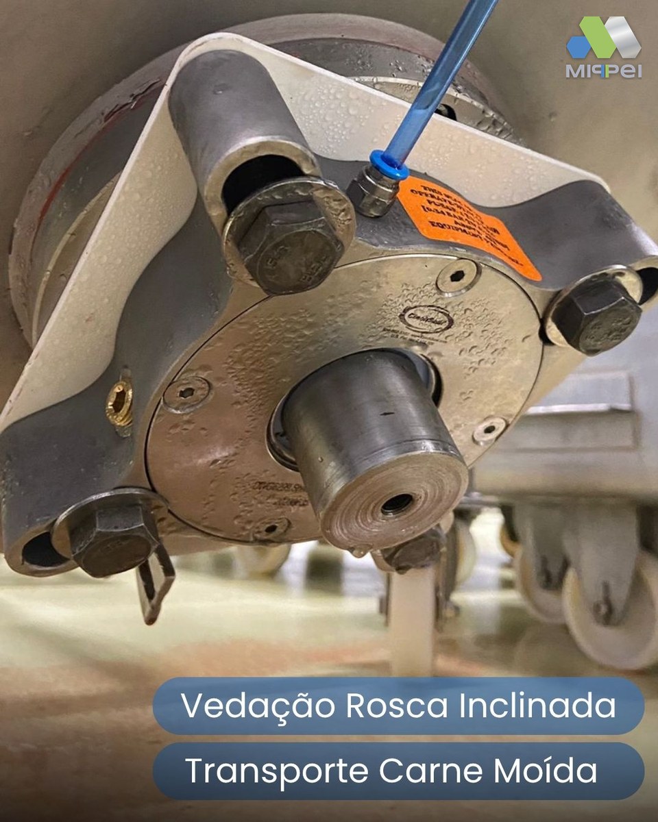 Vedação CinchSeal em rosca inclinada de transporte de carne moída